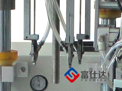 空調自動鎖螺絲機 空調自動鎖螺絲機